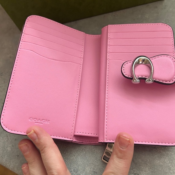 medium tabby wallet - Picture 3 of 7